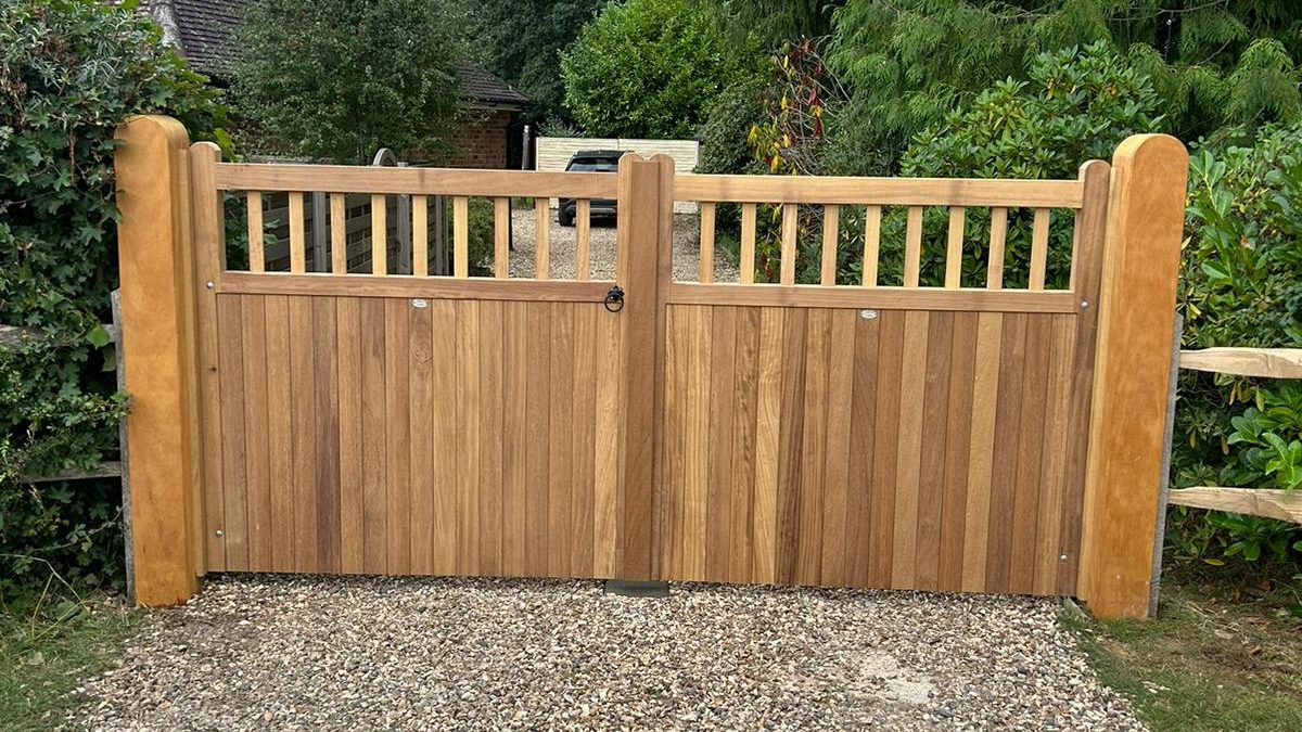 Made-to-measure Hardwood Gates - South Coast Fencing